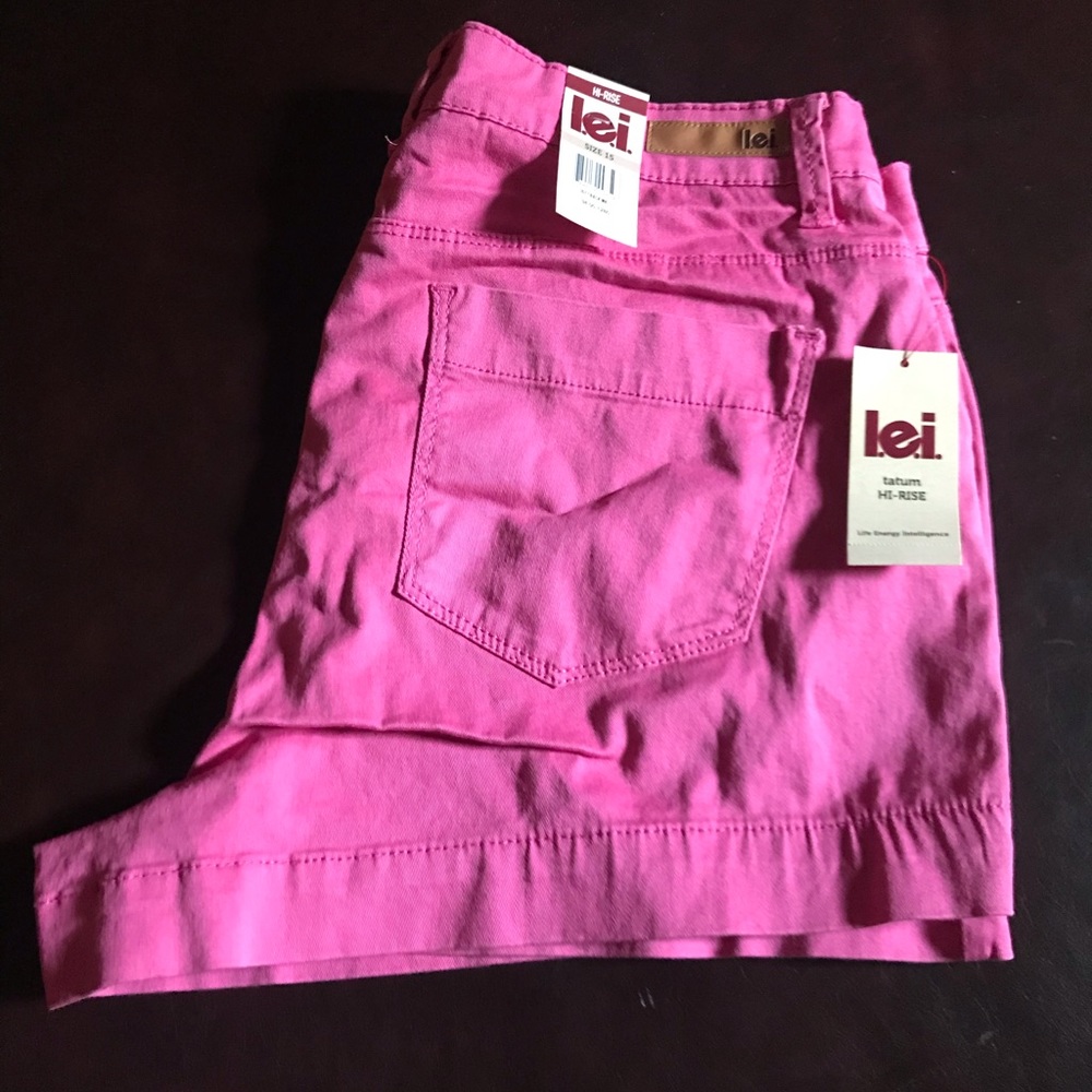 NWT l.e.i. Highrise Shorts